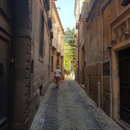 B&B Il Vicolo Di Pizzo Экстерьер фото